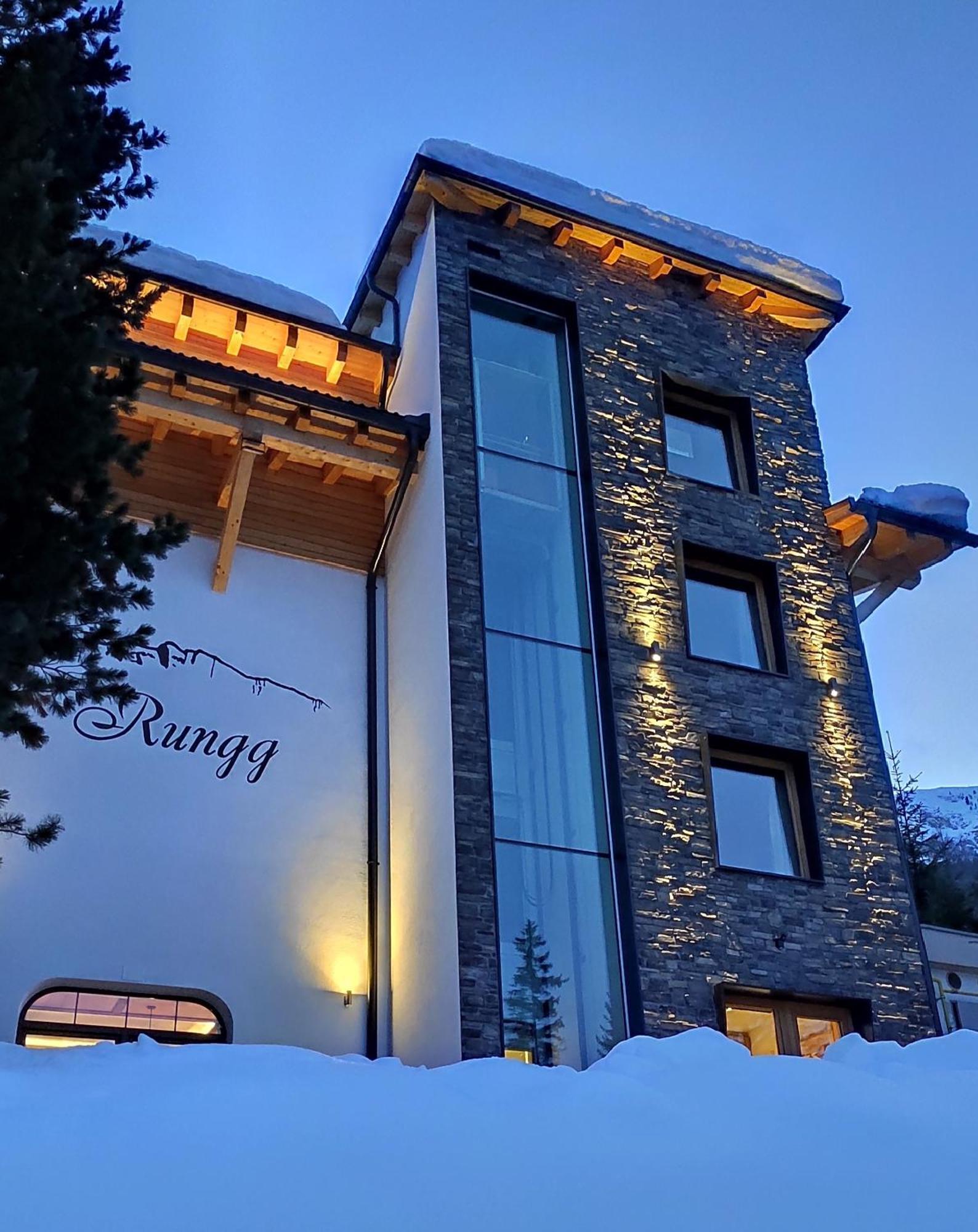 Guesthouse Rungg バディーア エクステリア 写真